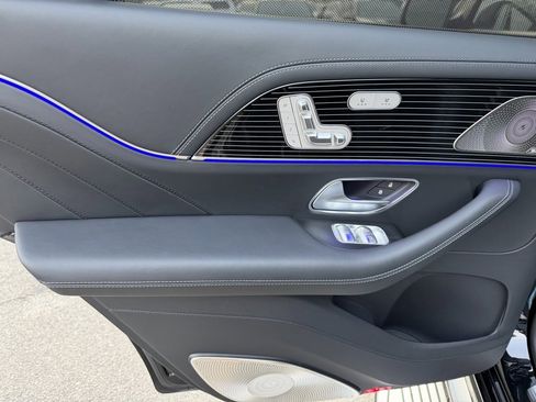 Used 2023 Mercedes-Benz Maybach GLS 600 4MATIC image 30