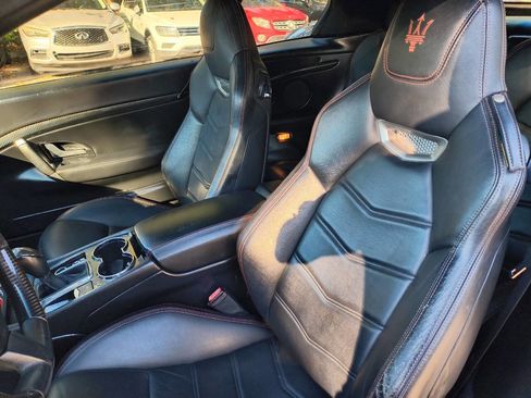 Used 2015 Maserati GranTurismo Sport image 36