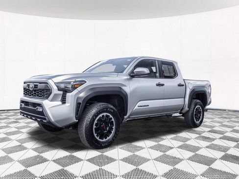 Used 2024 Toyota Tacoma TRD Off-Road AWD/4WD image 5