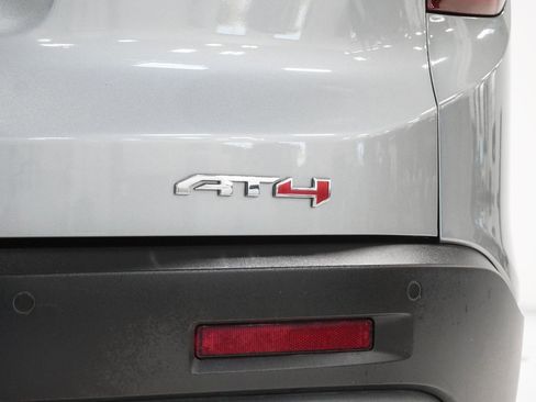 Used 2023 GMC Acadia AT4 image 8