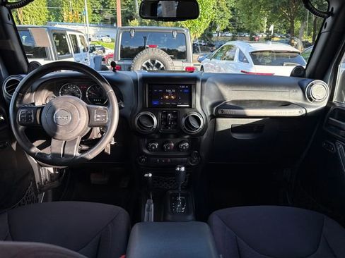 Used 2013 Jeep Wrangler Unlimited Sport AWD/4WD image 11
