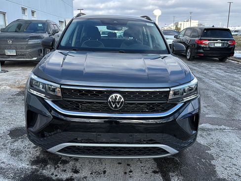 Used 2024 Volkswagen Taos S image 3