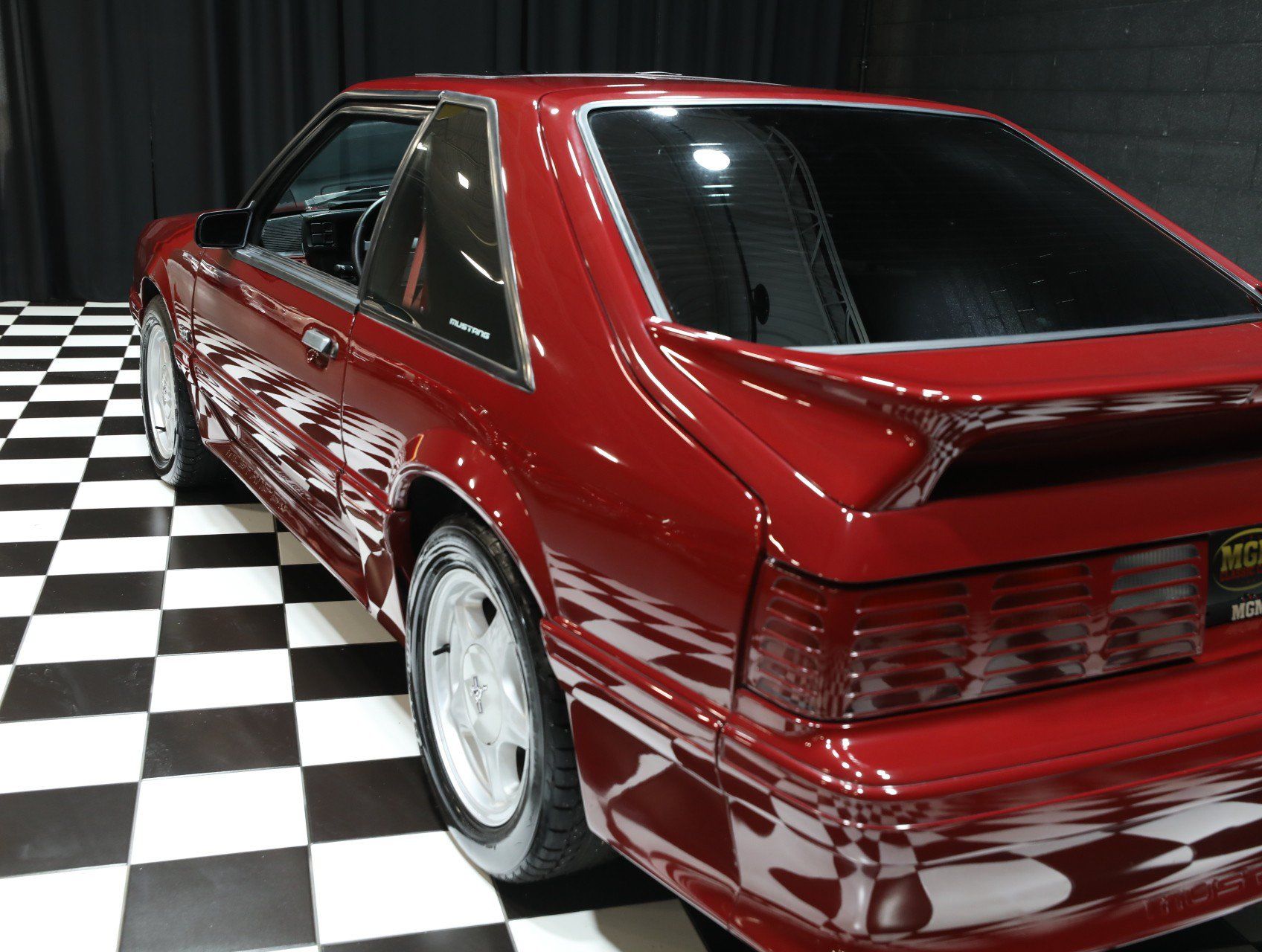 Used 1990 Ford Mustang GT RWD image 27