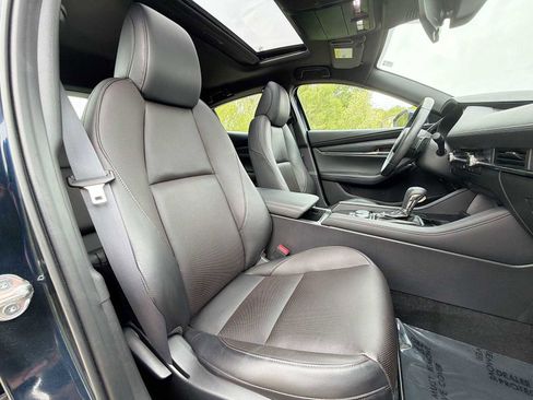 Used 2019 MAZDA MAZDA3 AWD Hatchback w/ Premium Pkg image 19