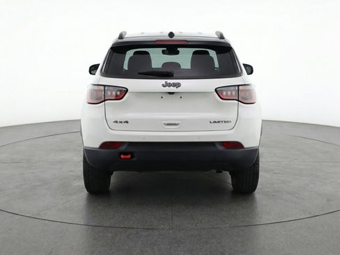 Used 2025 Jeep Compass Trailhawk AWD/4WD image 7