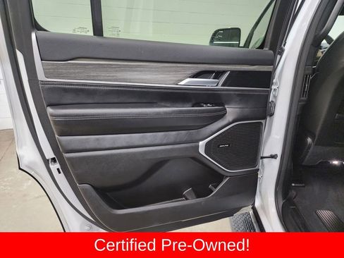 Certified 2024 Jeep Wagoneer Series II image 24