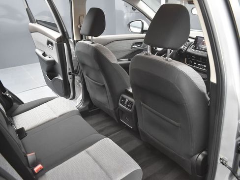 Used 2022 Nissan Rogue SV image 18