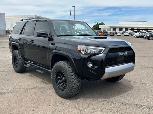 Used 2021 Toyota 4Runner TRD Off-Road image 3