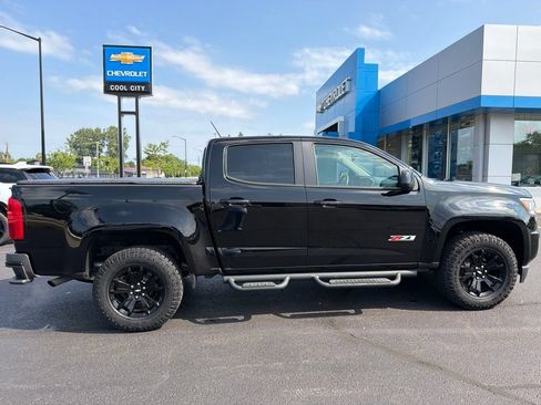 Used 2019 Chevrolet Colorado Z71 w/ Z71 Midnight Edition AWD/4WD image 7