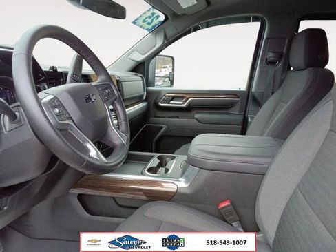 Used 2025 Chevrolet Silverado 2500 LT w/ Convenience Package AWD/4WD image 10