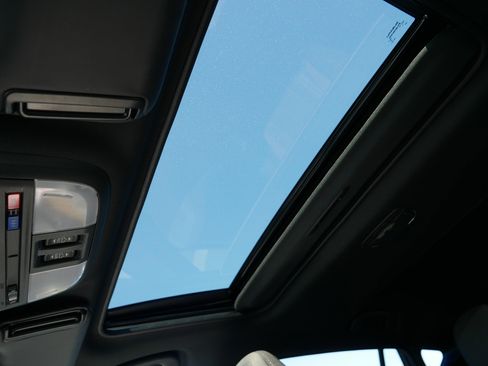 Certified 2024 Subaru Crosstrek 2.5i Sport image 32