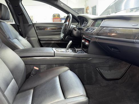 Used 2013 BMW 740Li RWD image 23