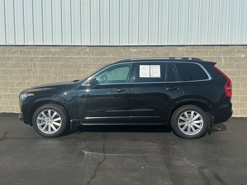 Used 2016 Volvo XC90 T6 Momentum w/ Momentum Plus Package AWD/4WD image 36