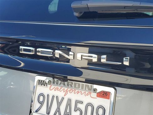 Used 2025 GMC Acadia Denali w/ Super Cruise Package image 10