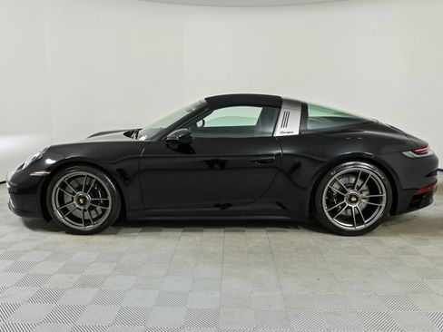 Certified 2024 Porsche 911 image 36