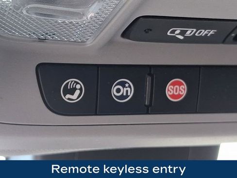 Used 2023 GMC Terrain SLT image 14