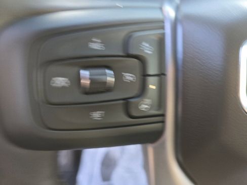 Used 2025 GMC Sierra 2500 SLT w/ SLT Premium Package image 21