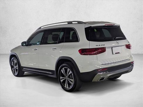 Used 2025 Mercedes-Benz GLB 250 4MATIC image 7