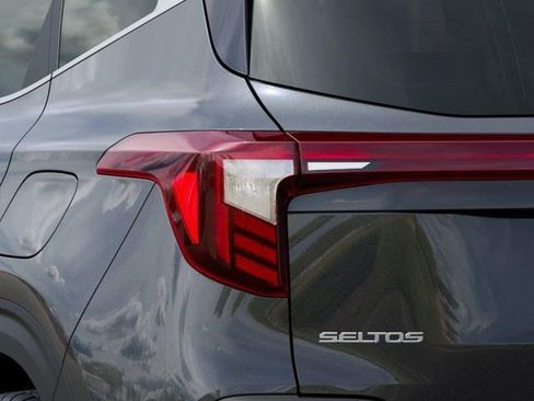 New 2026 Kia Seltos EX FWD image 11