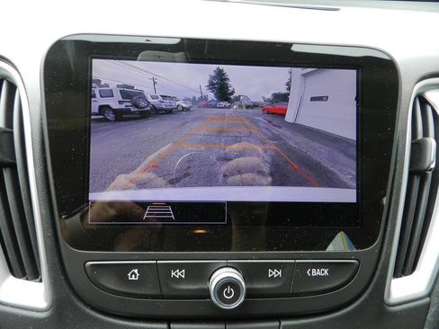 Used 2024 Chevrolet Malibu LS FWD image 18