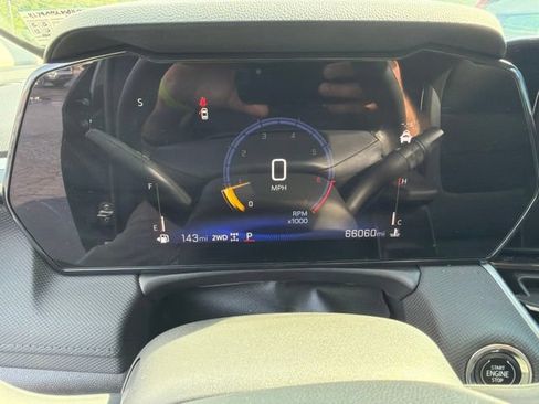 Used 2025 Chevrolet TrailBlazer LT w/ LT Cold Weather Package AWD/4WD image 11