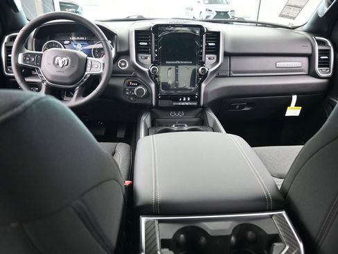 New 2026 RAM 1500 4x4 Crew Cab image 35