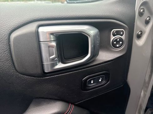 Used 2021 Jeep Wrangler Unlimited Rubicon image 10