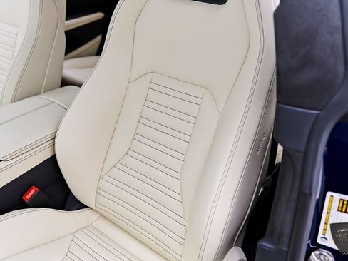 Used 2026 Lamborghini Urus SE AWD/4WD image 61