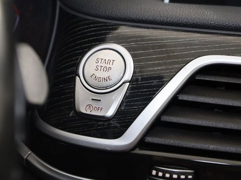 Used 2022 BMW 750i xDrive w/ M Sport Package image 41