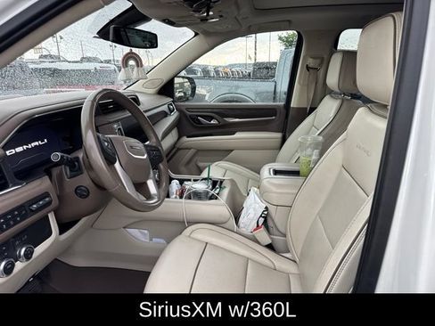 Used 2022 GMC Yukon XL Denali AWD/4WD image 9