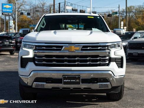 Used 2023 Chevrolet Silverado 1500 LTZ w/ LTZ Premium Package image 2