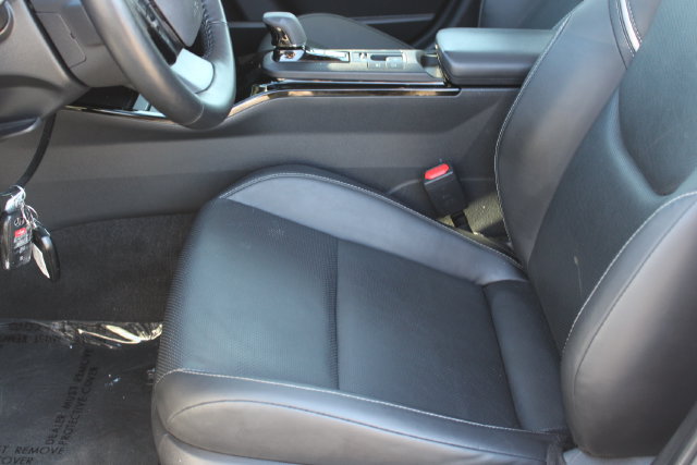 Used 2024 Toyota Prius XLE FWD image 32
