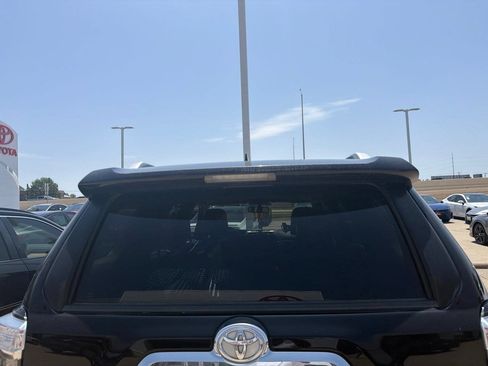 Used 2017 Toyota 4Runner Limited w/ Preferred Accessory Package RWD image 5