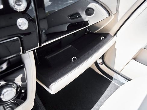 Used 2009 Rolls-Royce Phantom Coupe RWD image 76