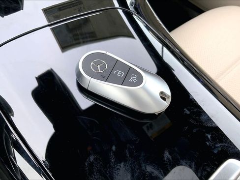 Used 2026 Mercedes-Benz GLC 300 4MATIC image 21