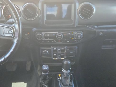 Used 2023 Jeep Gladiator Sport AWD/4WD image 18