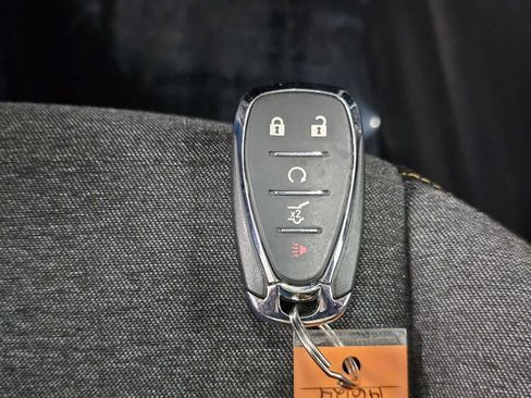 Used 2023 Chevrolet Equinox LT image 36