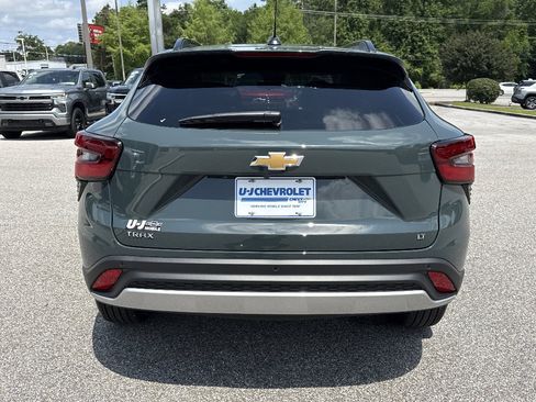 New 2026 Chevrolet Trax LT FWD image 4