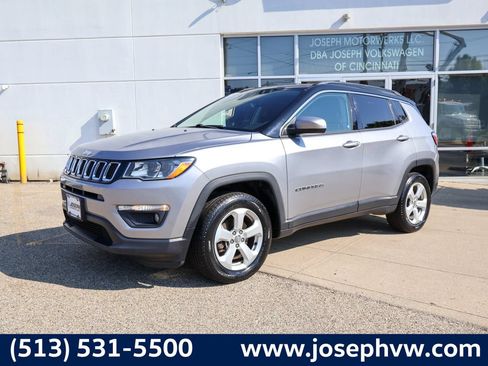 Used 2018 Jeep Compass Latitude w/ Popular Equipment Group AWD/4WD image 1