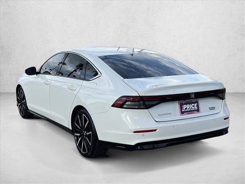 Used 2024 Honda Accord Touring image 3