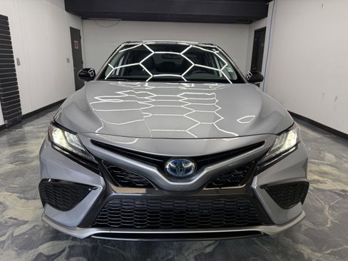 Used 2023 Toyota Camry XSE FWD image 7