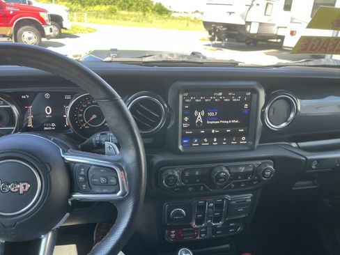 Used 2023 Jeep Wrangler Unlimited Rubicon 392 w/ Trailer Tow Package AWD/4WD image 28