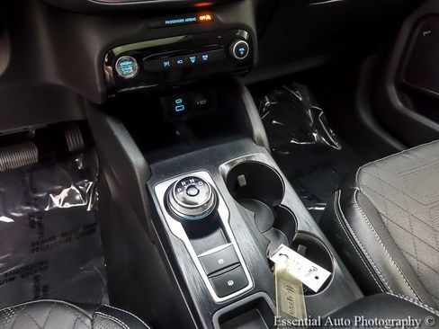 Used 2023 Ford Escape SE w/ PHEV Premium Package FWD image 19