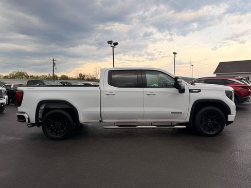 Used 2023 GMC Sierra 1500 Elevation AWD/4WD image 6