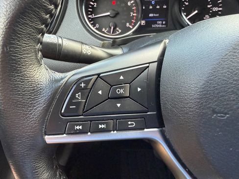 Used 2019 Nissan Rogue Sport SV w/ Technology Package AWD/4WD image 13