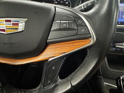 Used 2022 Cadillac XT5 Premium Luxury image 25