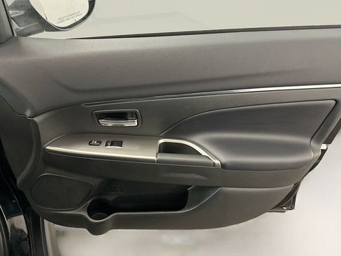 Used 2024 Mitsubishi Outlander Sport SE image 32