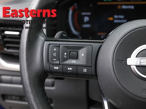 Used 2023 Nissan Rogue Platinum image 15