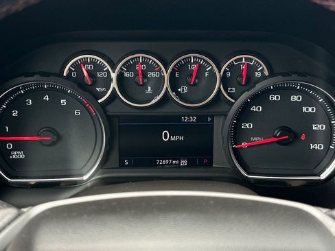 Used 2021 Chevrolet Suburban RST AWD/4WD image 38