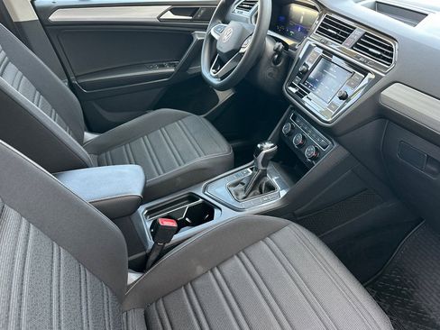 Used 2022 Volkswagen Tiguan S FWD image 17
